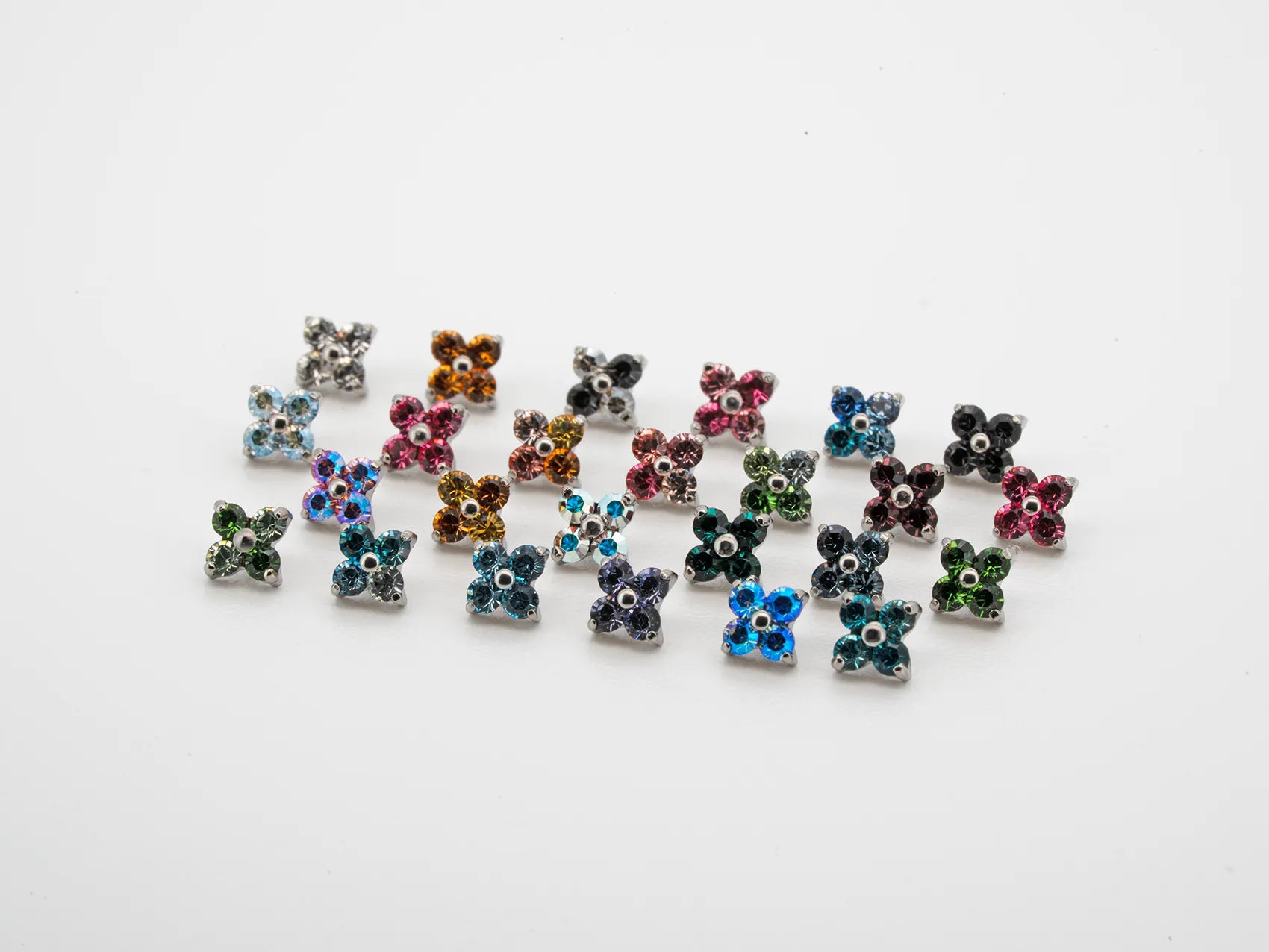 Dvara Crystal Four Leaf Austrian Crystal 16G Titanium Labret