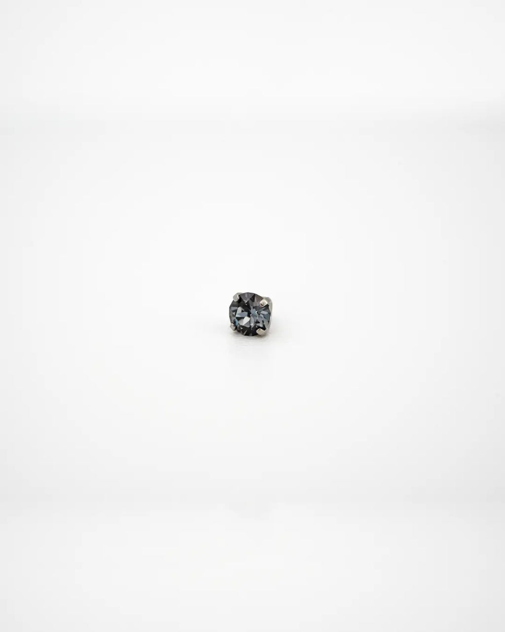 Bijou Crystal Silver Night Austrian Crystal 16G Titanium Labret