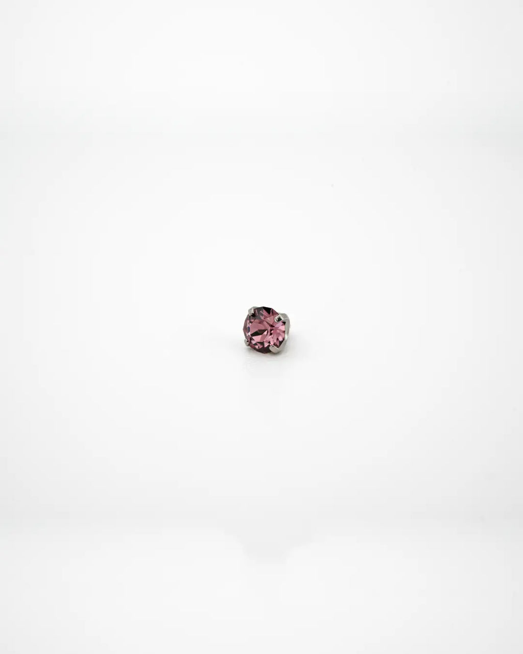 Bijou Iris Austrian Crystal 16G Titanium Labret