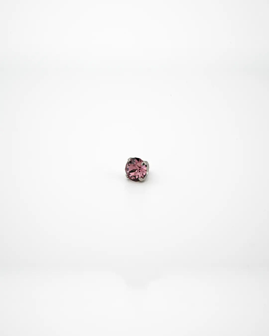 Bijou Iris Austrian Crystal 16G Titanium Labret