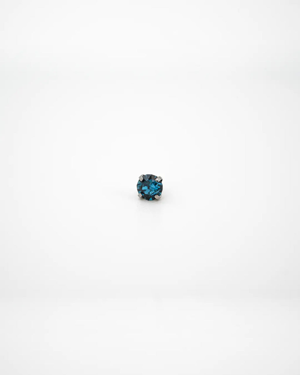 Bijou Montana Austrian Crystal 16G Titanium Labret