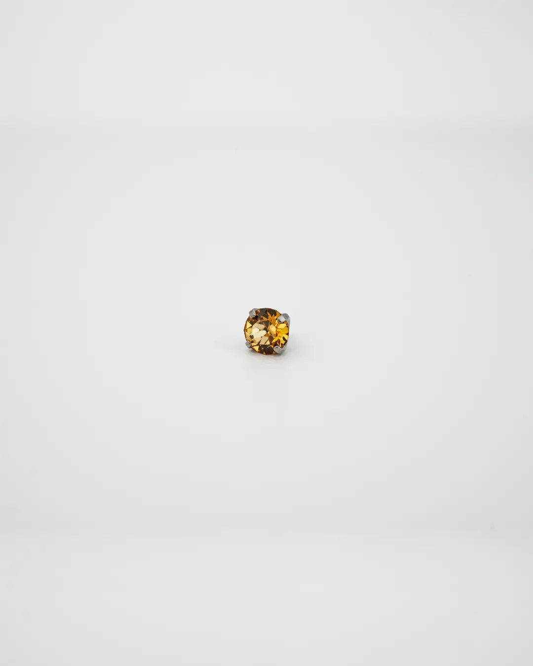Bijou Golden Topaz Austrian Crystal 16G Titanium Labret