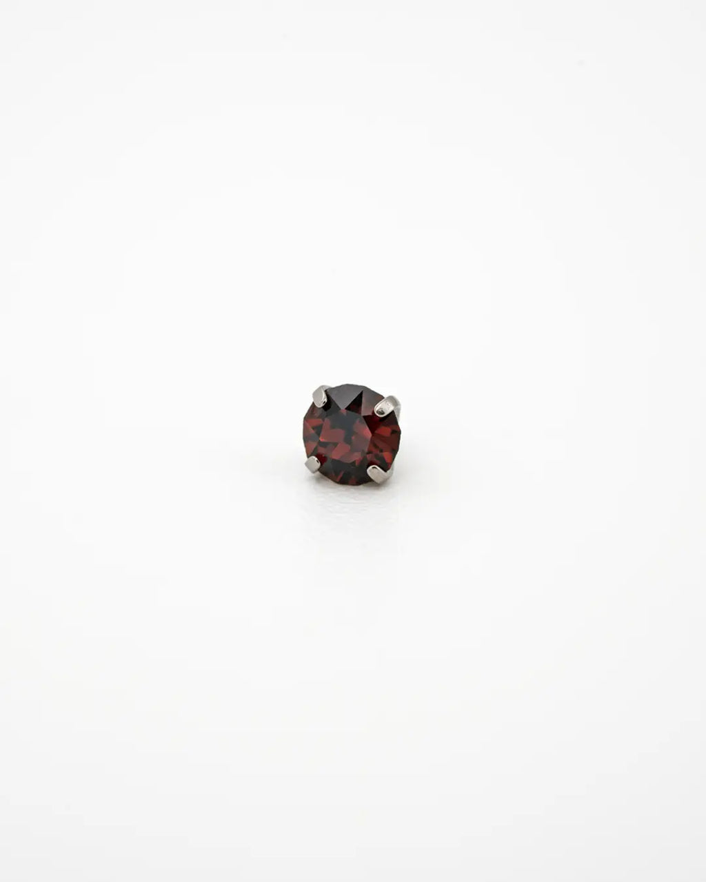 Bijou Burgundy Austrian Crystal 16G Titanium Labret
