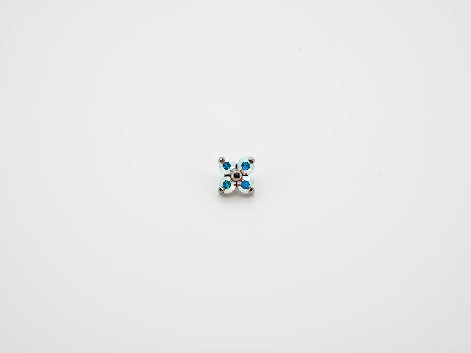 Dvara Crystal AB Four Leaf Austrian Crystal 16G Titanium Labret