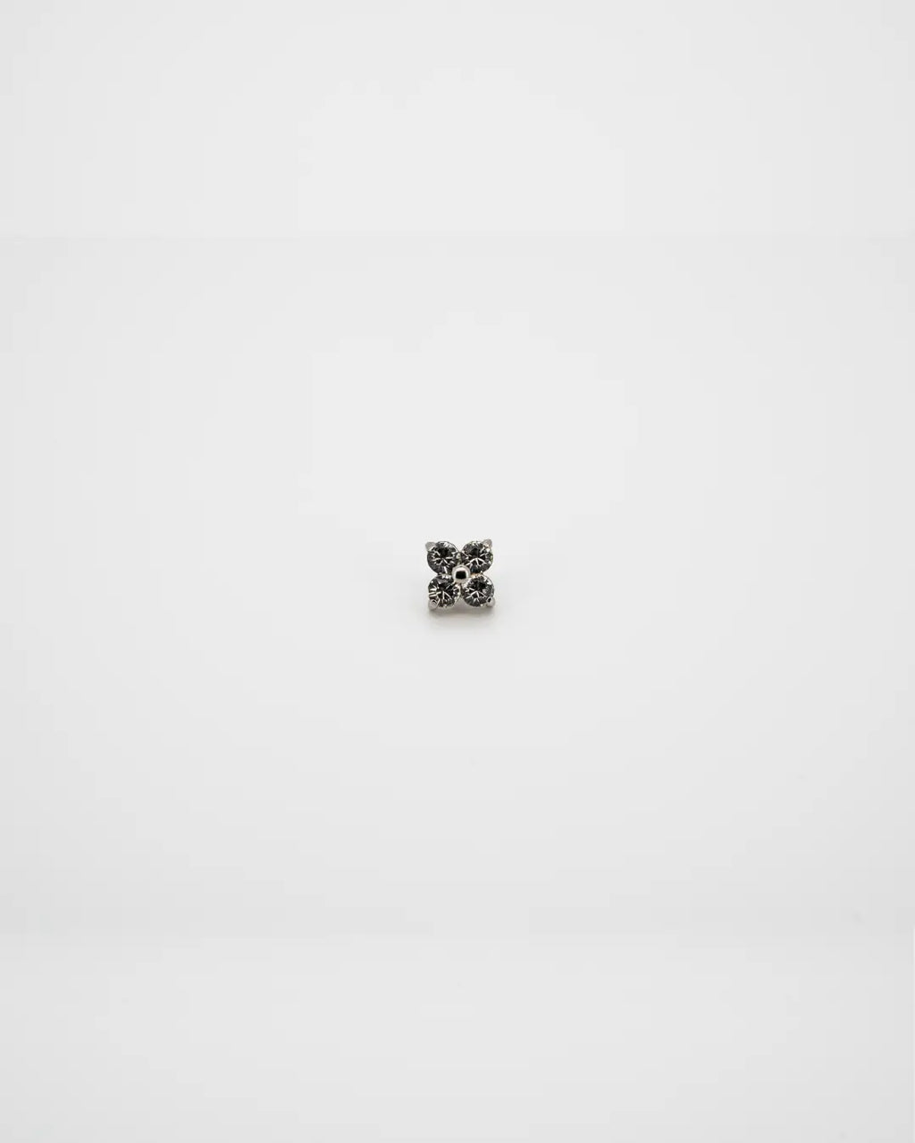 Dvara Crystal Four Leaf Austrian Crystal 16G Titanium Labret