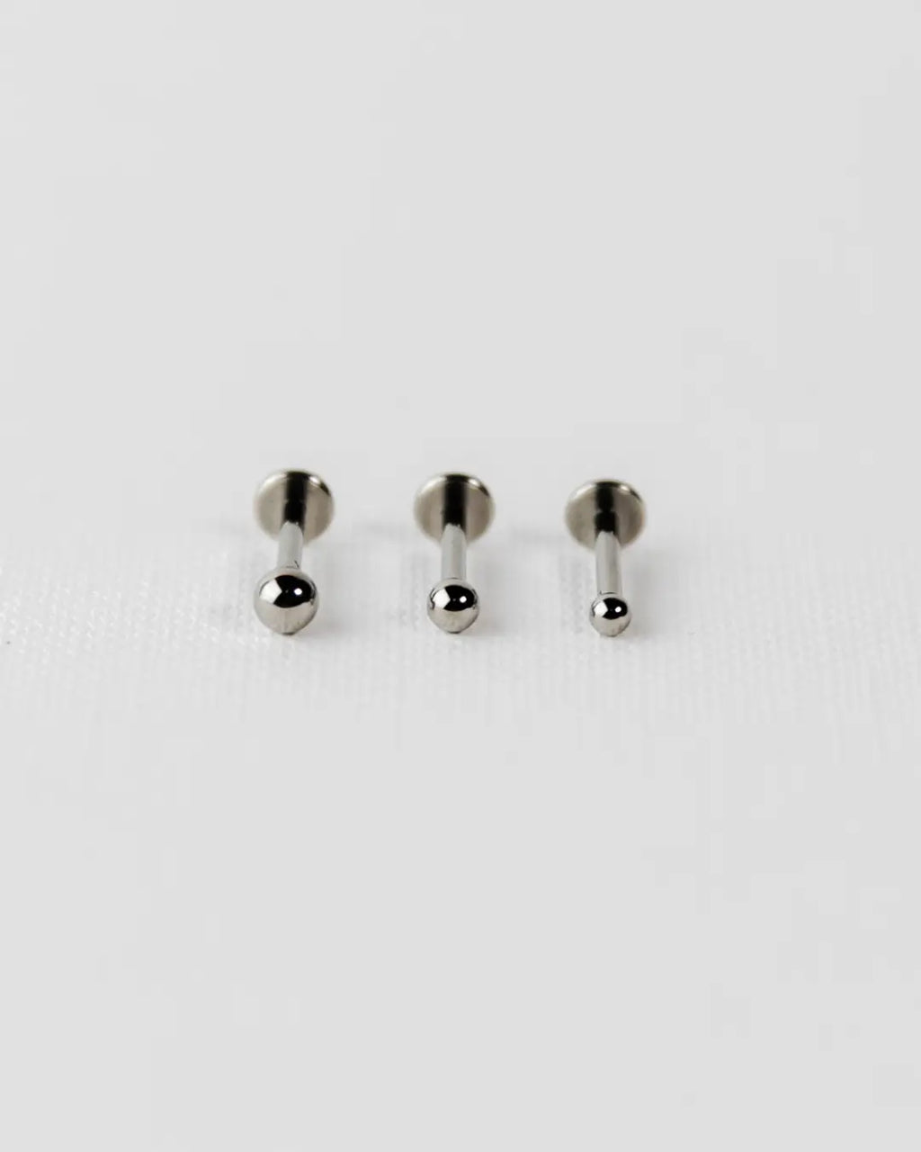 Fibi Basic Ball 16G Astm F136 Implant Grade Titanium  Internally Threaded