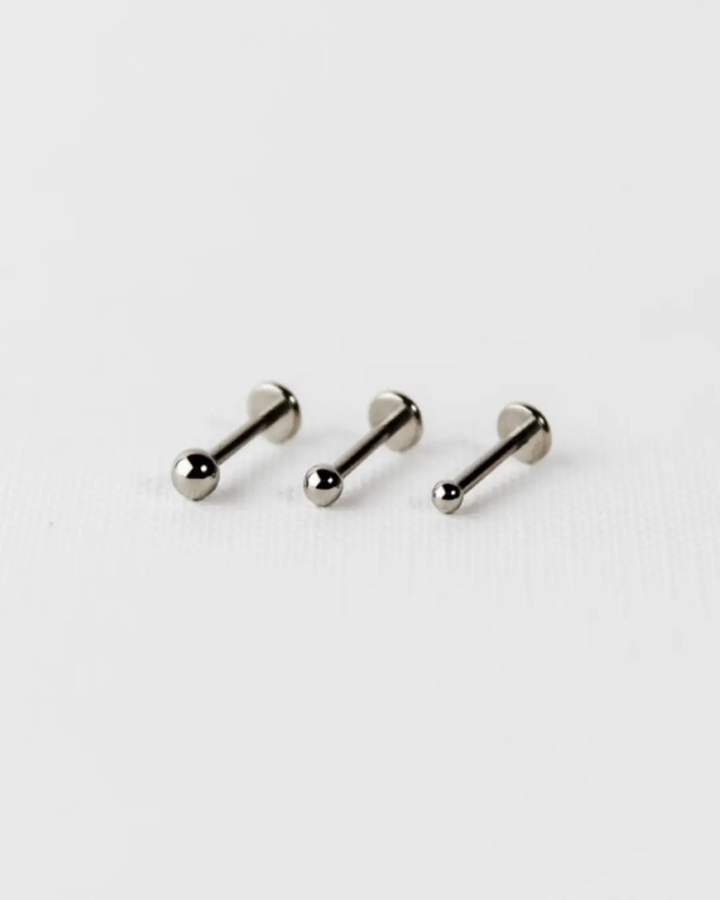 Fibi Basic Ball 16G Astm F136 Implant Grade Titanium  Internally Threaded
