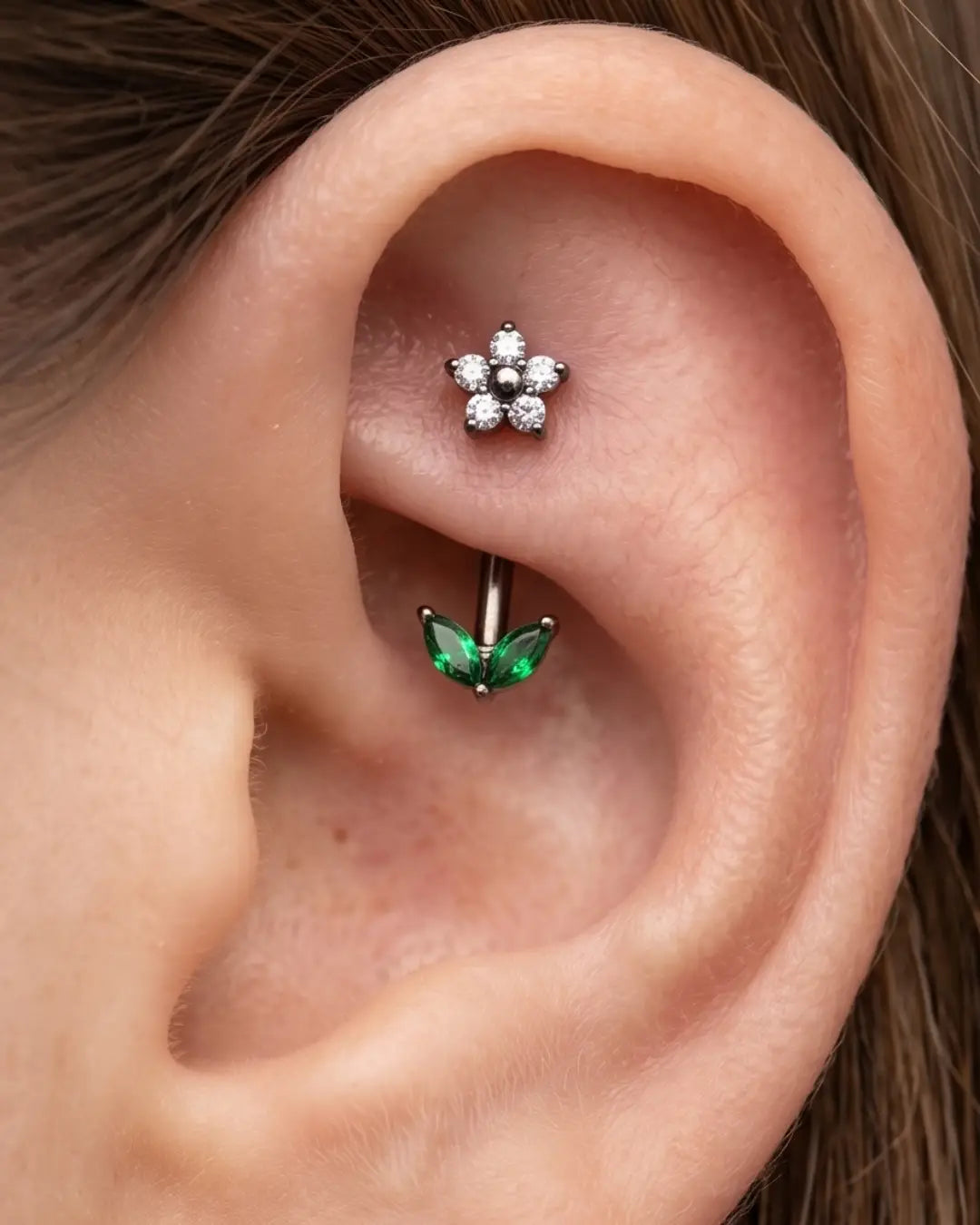 Misaki Flower Emerald Leaf Rook 16G Astm F136 Implant Grade Titanium Internally Threaded