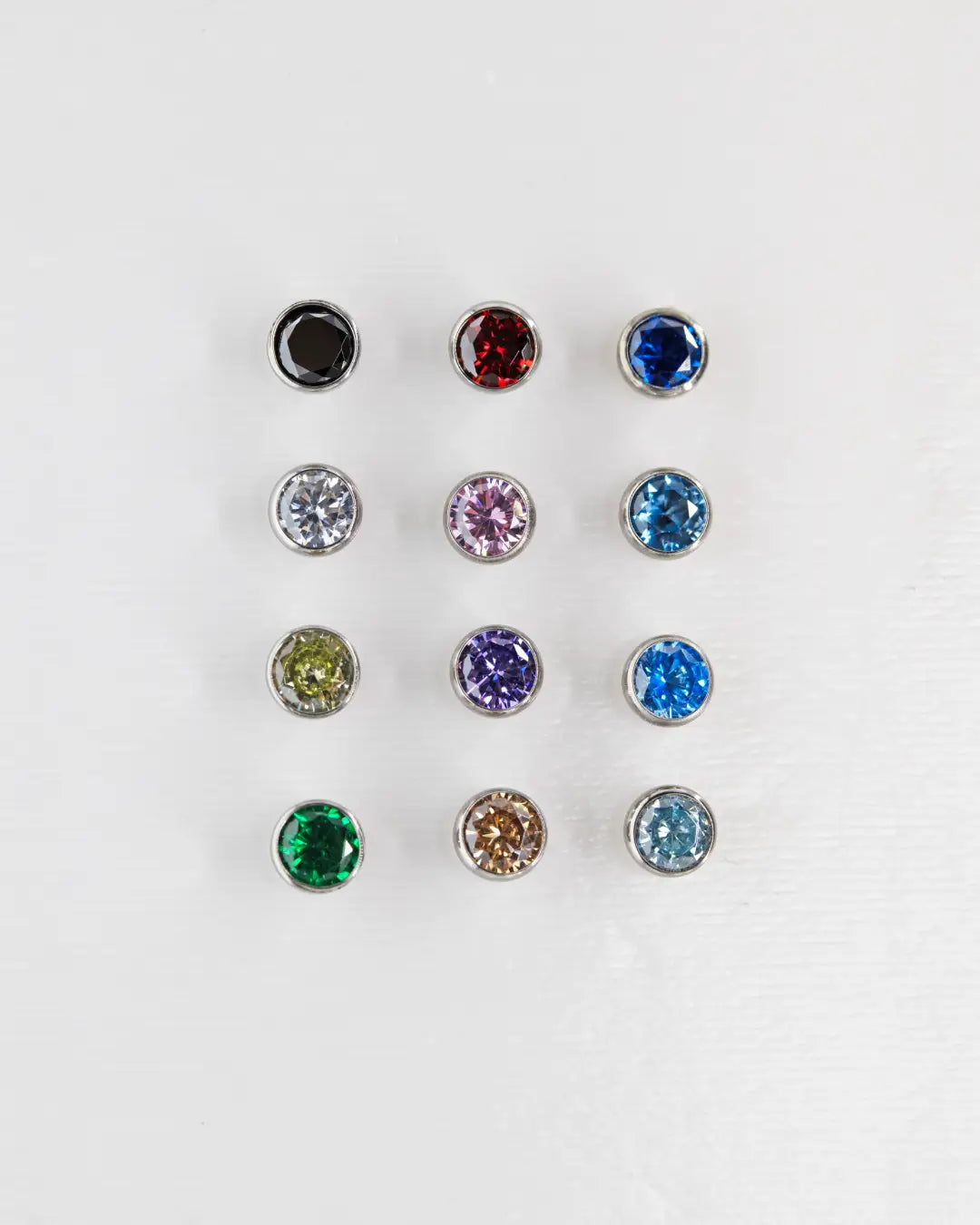 Vivi Light Green 16G Threadless Titanium Labret